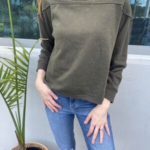Zara Dark Green Sweater/Longsleeve